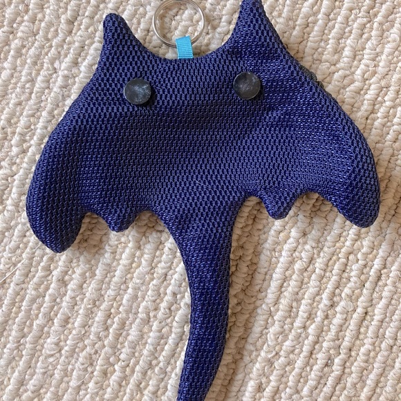 Unique hand made ray fish key chain coin purses - Picture 3 of 7